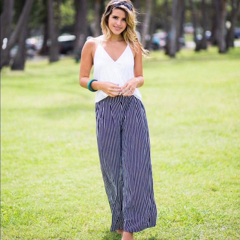 XS black and white stripes pants